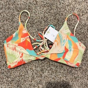 SKATIE bikini top size medium NWT